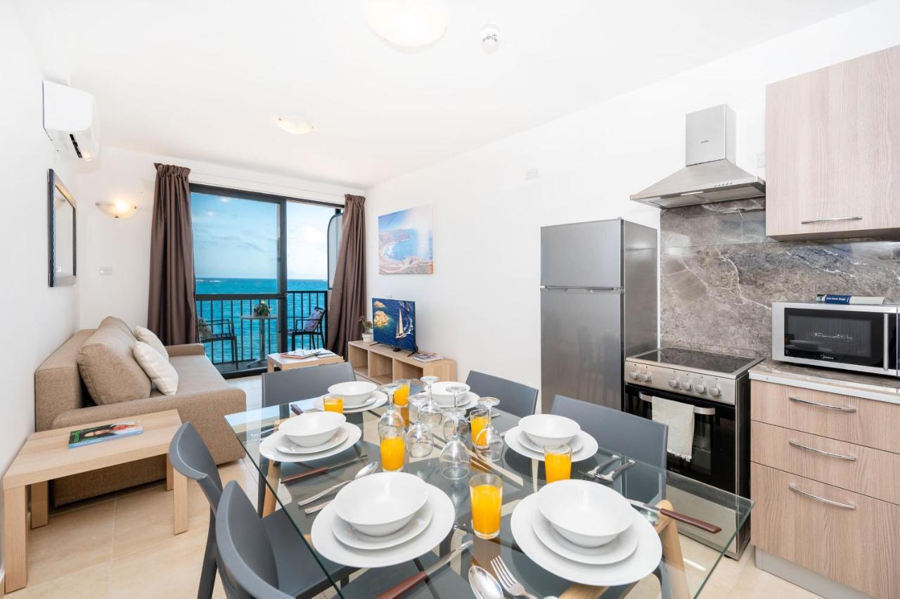 Islet Promenade Seafront Family Apartment With 2 Balconies By Getawaysmalta San Pawl il-Baħar Eksteriør billede