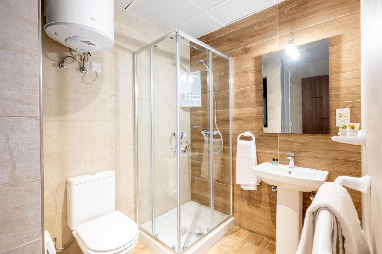 Islet Promenade Seafront Family Apartment With 2 Balconies By Getawaysmalta San Pawl il-Baħar Eksteriør billede